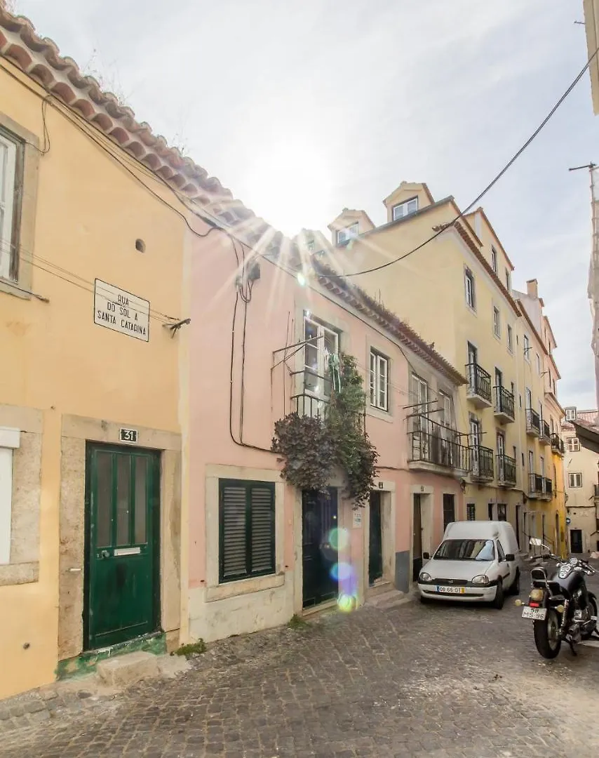 Unique And Stylish Flat In Historic Lisbon Apartment 0*,